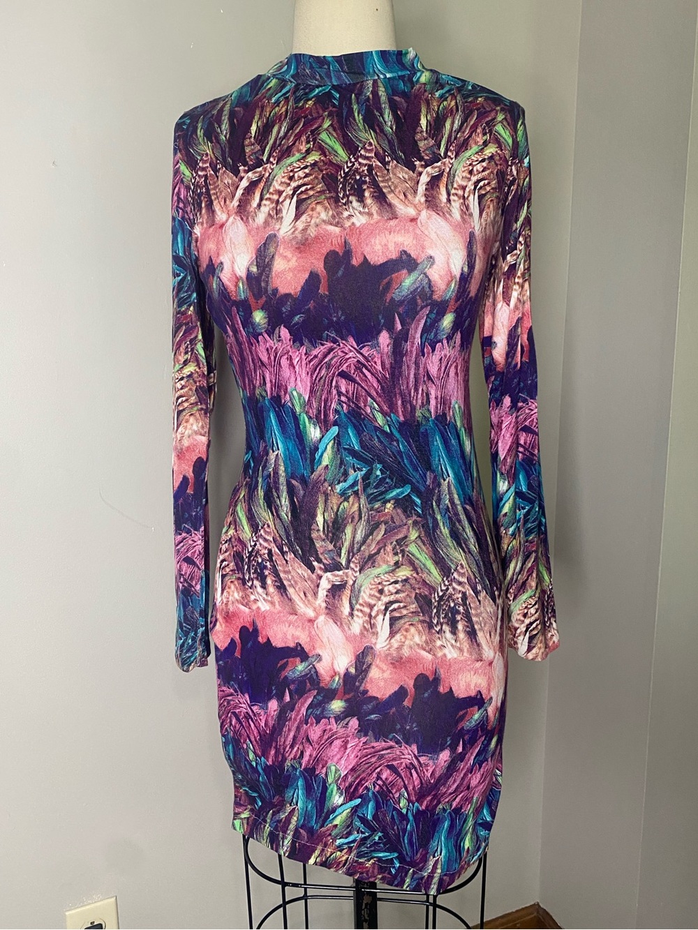 Long-Sleeve Abstract Floral Bodycon Dress in Multicolor Print